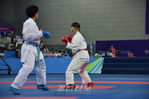 녀자개인대련 55kg급경기에 참가한 김명화선수(사진 리영덕기자)