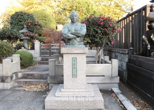東京・大田区の池上本門寺にある力道山の墓