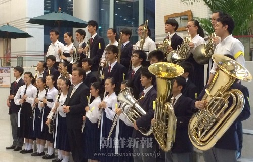 広島県吹奏楽コンクールで金賞を受賞した生徒たち
