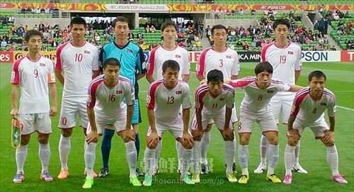 アジアカップに出場した朝鮮代表には梁勇基（前列右から2番目）、李栄直（後列右端）らが選出された