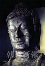 飛鳥大仏頭部。明日香村安居院の釈迦如来坐像の頭部。像高290.8センチ