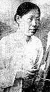 李弘敬（生没年未詳） 1921年、京城初の「女性写真館」を開く。1926年、朝鮮で初めて設置された槿花女学校女子写真科の初代講師となる。 