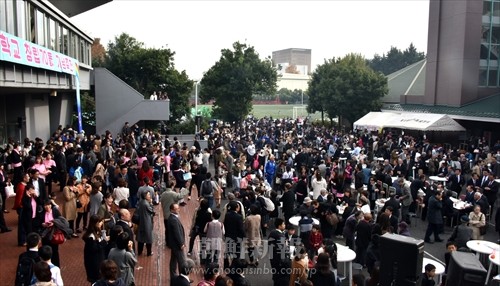 4千余人が参加した東京中高創立70周年記念祝典