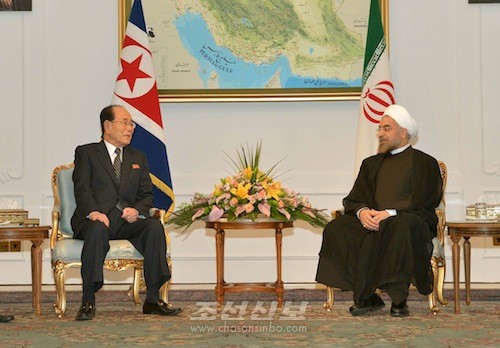 이란을 방문하고있는 김영남위원장이 하싼 루하니대통령을 의례방문하였다.(조선중앙통신)