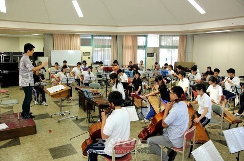 민족악기애호가들과 학생들의 채리티합동연주회, 도꾜에서 진행