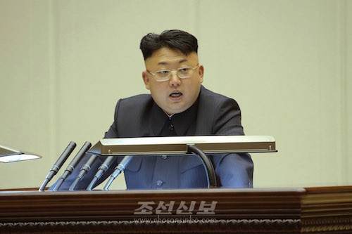 김정은원수님께서 25일에 진행된 조선로동당 제8차 사상일군대회 2일회의에서 연설을 하시였다.(조선중앙통신)