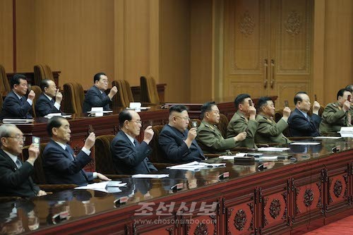 김정은원수님 참석밑에 최고인민회의 제13기 제1차회의가 9일 만수대의사당에서 진행되였다.(조선중앙통신)