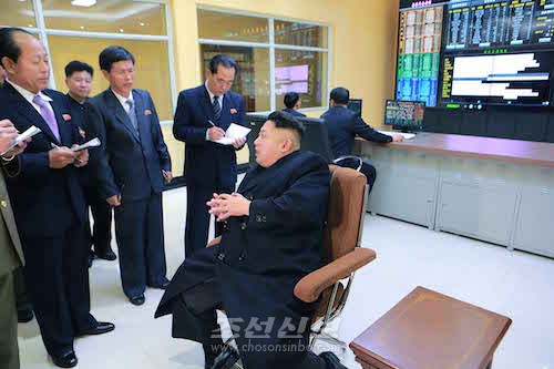 김정은원수님께서 조선인민군 2월20일공장을 현지지도하시였다.(조선중앙통신)