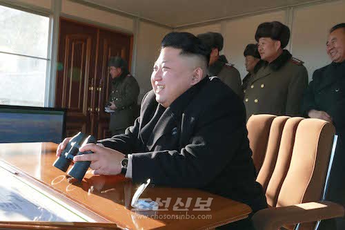 김정은원수님께서 조선인민군 전선군단 제1제대 보병사단 직속구분대들의 비반충포사격경기대회를 지도하시였다.(조선중앙통신)