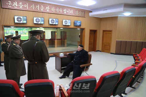김정은원수님께서 조선인민군 항공 및 반항공군 지휘부를 시찰하시였다.(조선중앙통신)