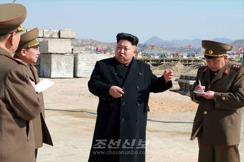 김정은원수님께서 5월27일수산사업소건설장을 현지지도하시였다.(조선중앙통신)