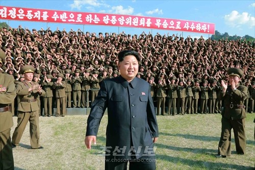 김정은원수님께서 조선인민군 제264대련합부대 지휘부를 시찰하시였다.(조선중앙통신)