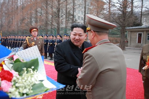 김정은원수님께서 새해에 즈음하여 인민무력부를 축하방문하시고 강령적인 연설을 하시였다.(조선중앙통신)